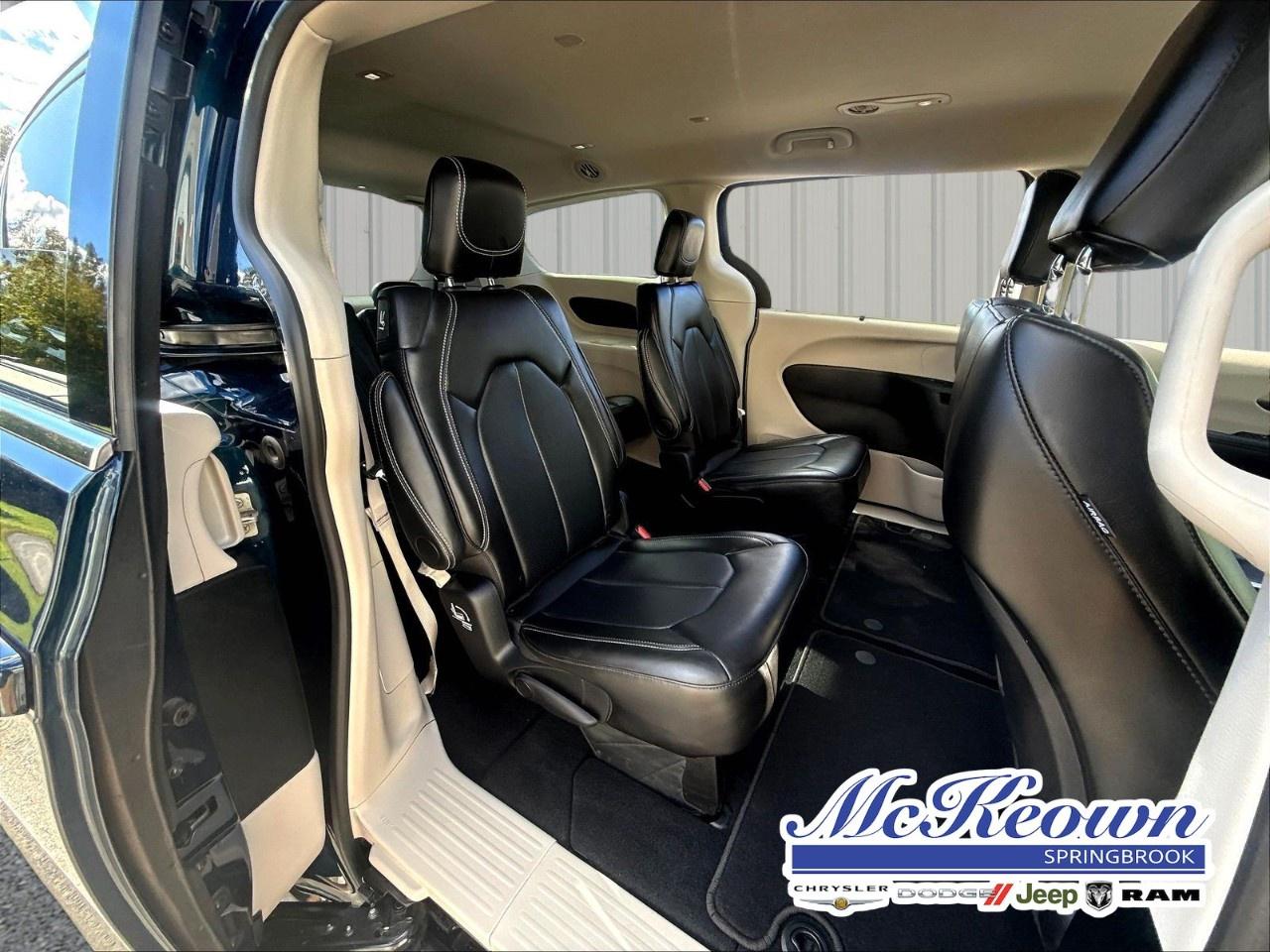 2024 Chrysler Pacifica TOURING-L FWD Photo