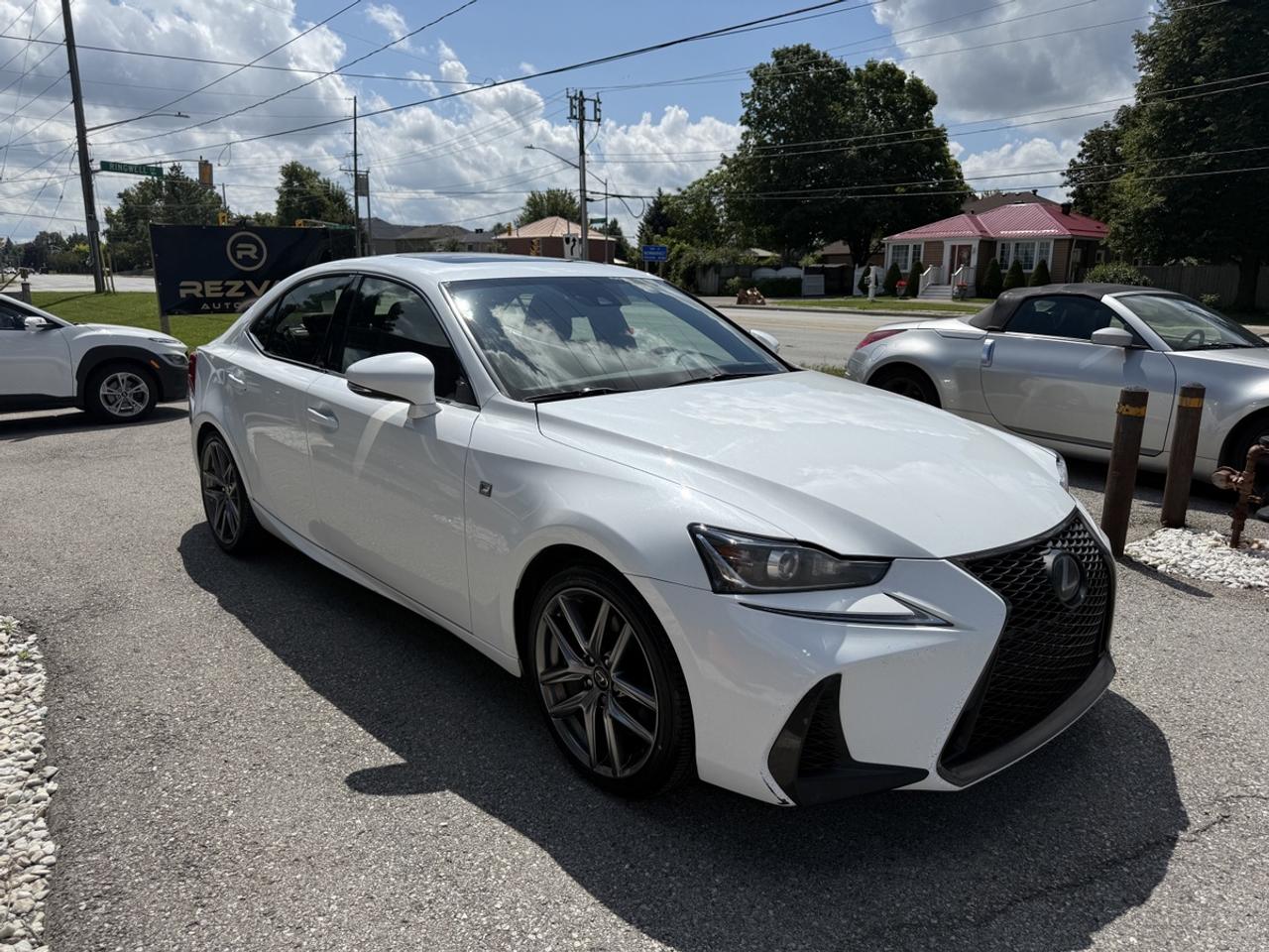 2017 Lexus IS 300 F SPORT Photo