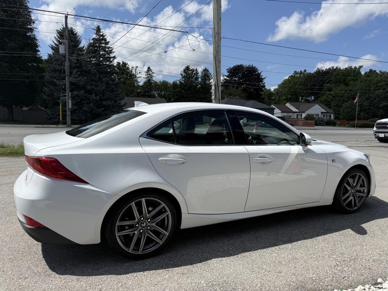 2017 Lexus IS 300 F SPORT Photo
