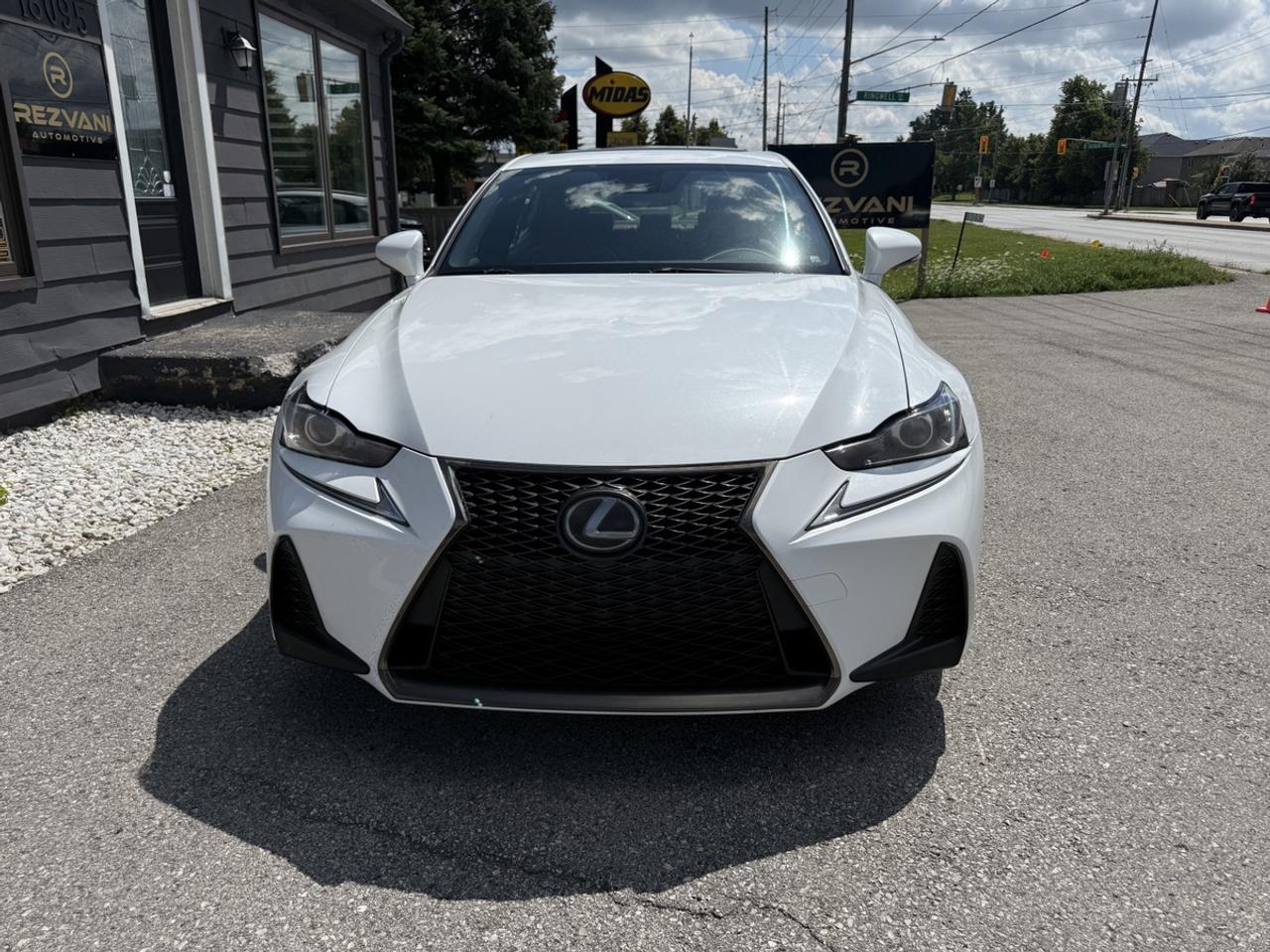 2017 Lexus IS 300 F SPORT Photo5