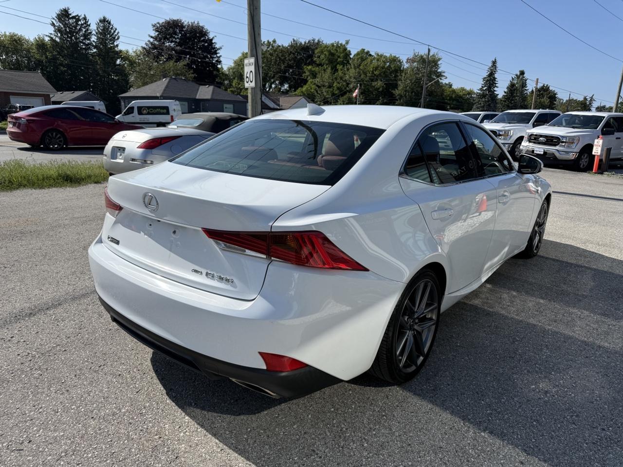 2017 Lexus IS 300 F SPORT Photo