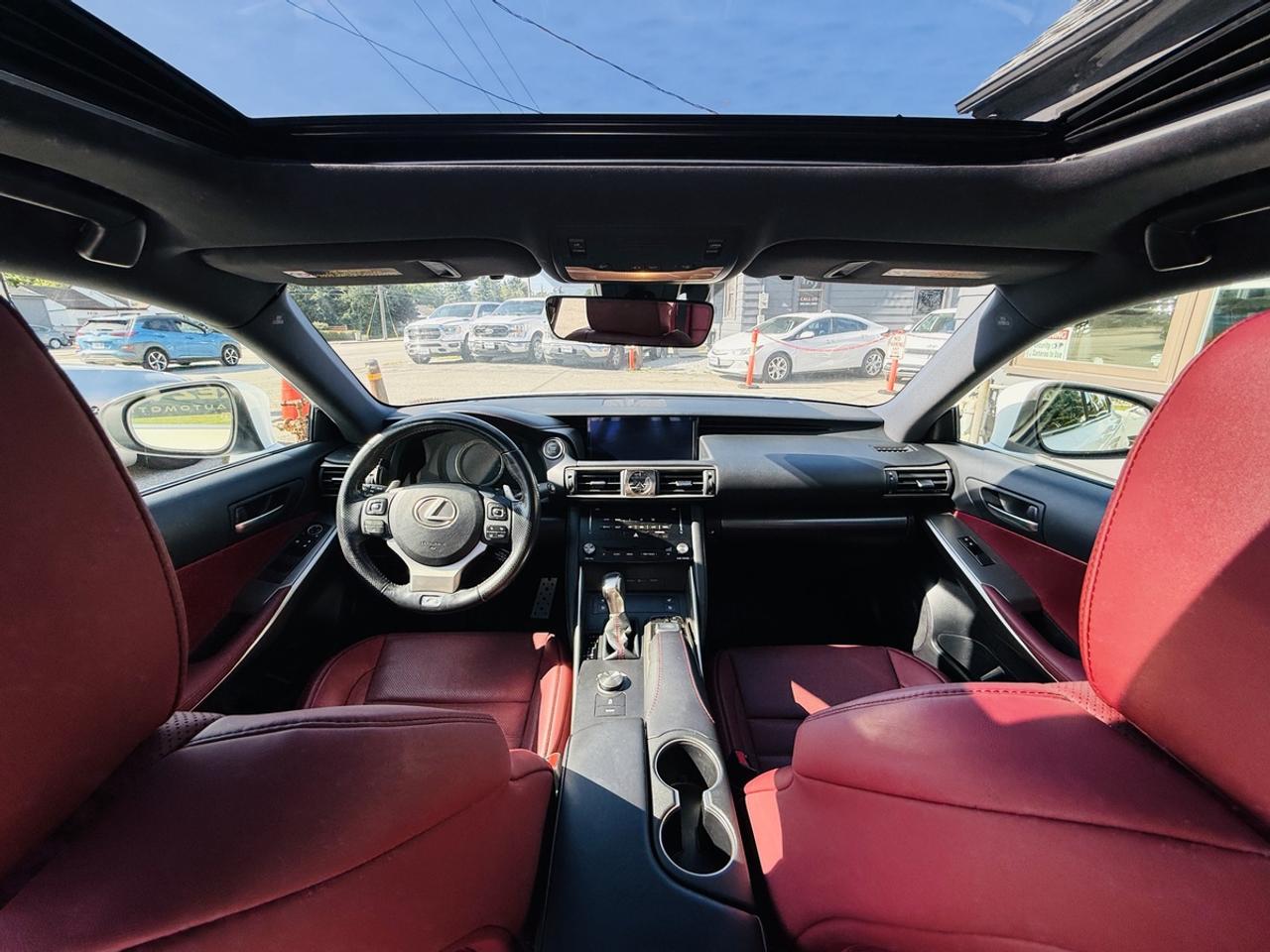 2017 Lexus IS 300 F SPORT Photo