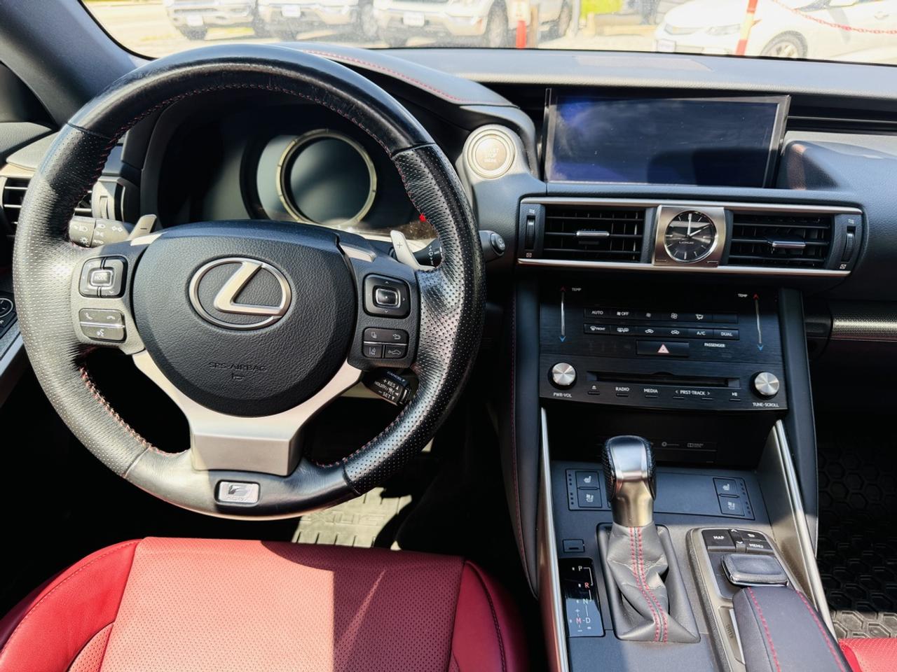 2017 Lexus IS 300 F SPORT Photo