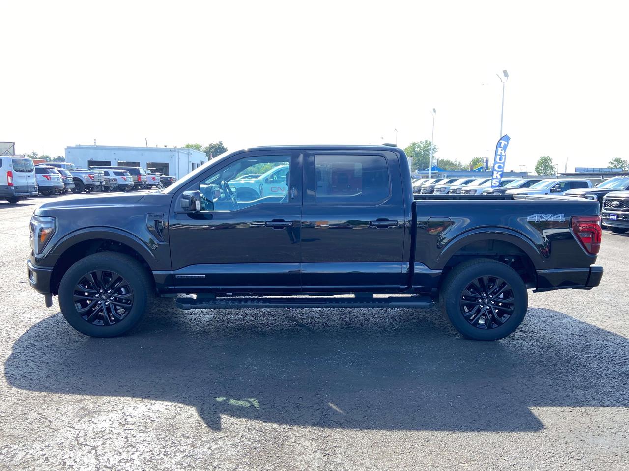 2024 Ford F-150 LARIAT 3.5L POWERBOOST HYBRID BLACK PKG PANEL ROOF Photo1