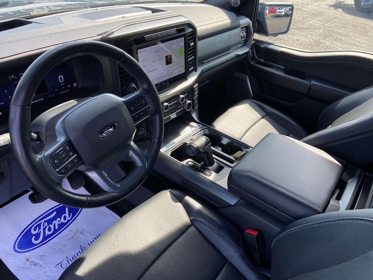 2024 Ford F-150 LARIAT 3.5L POWERBOOST HYBRID BLACK PKG PANEL ROOF Photo