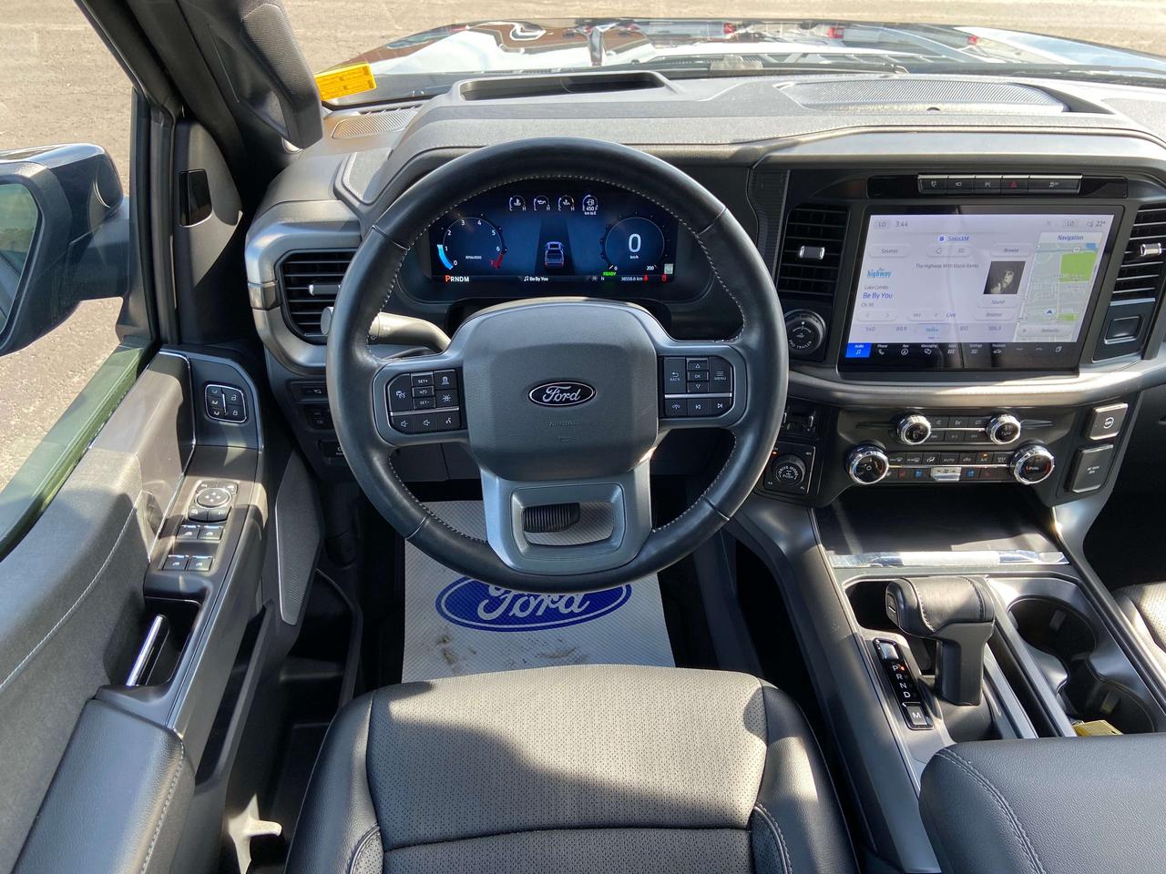 2024 Ford F-150 LARIAT 3.5L POWERBOOST HYBRID BLACK PKG PANEL ROOF Photo
