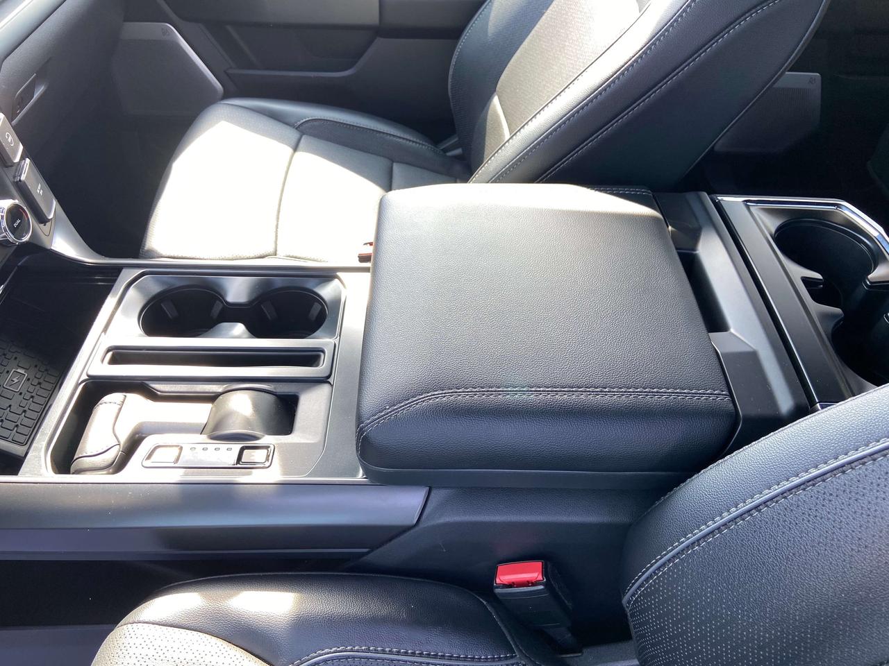 2024 Ford F-150 LARIAT 3.5L POWERBOOST HYBRID BLACK PKG PANEL ROOF Photo