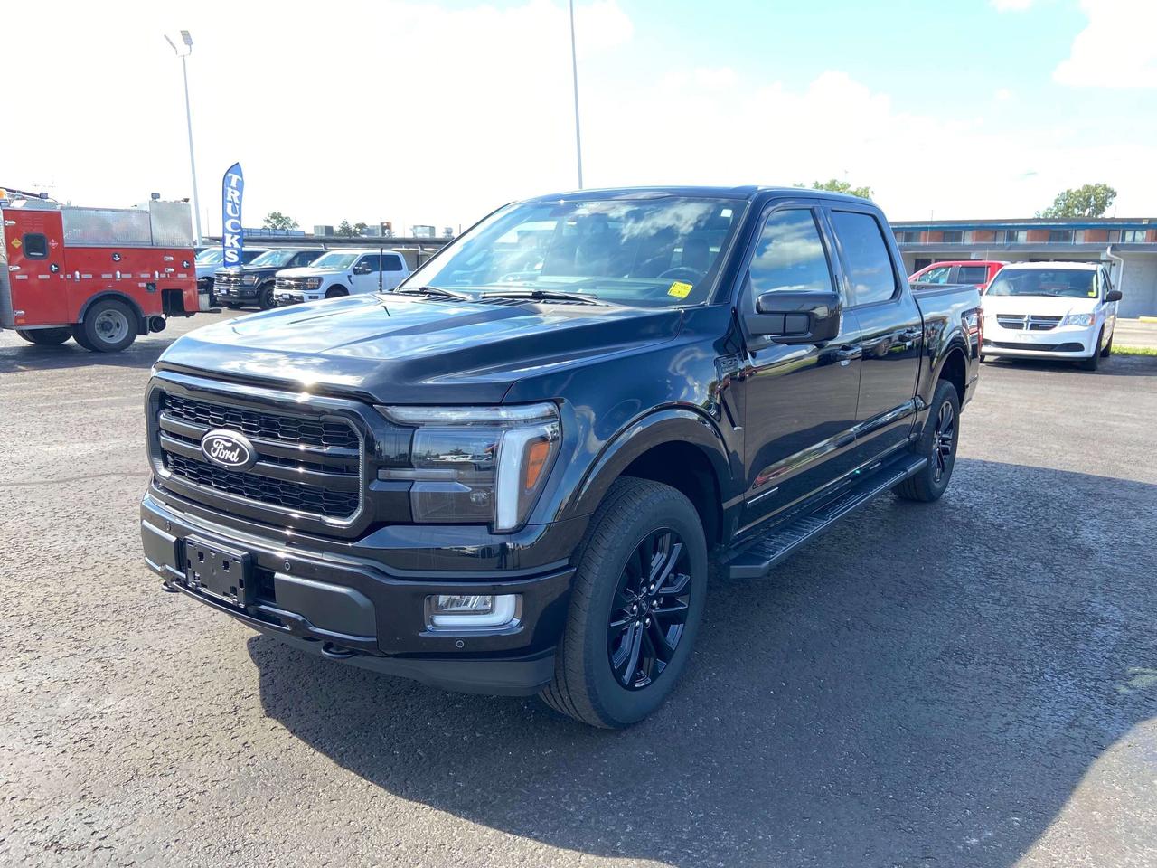 2024 Ford F-150 LARIAT 3.5L POWERBOOST HYBRID BLACK PKG PANEL ROOF Photo0