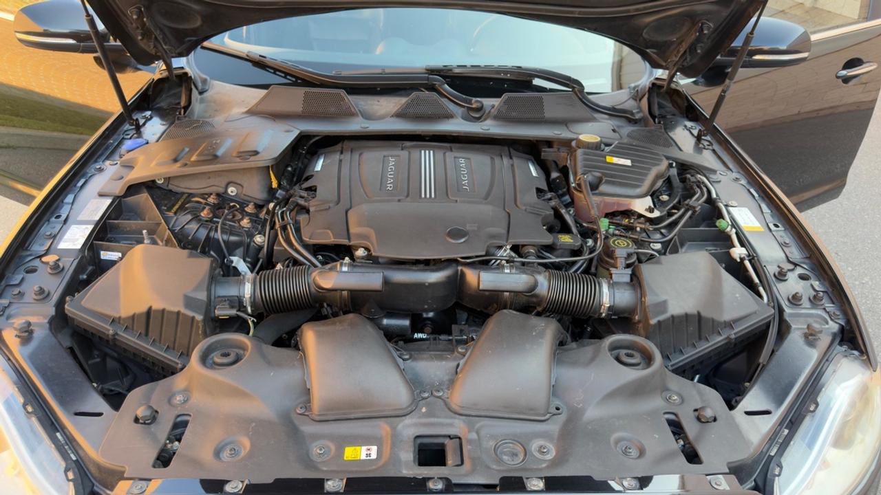 2015 Jaguar XJ Premium Photo
