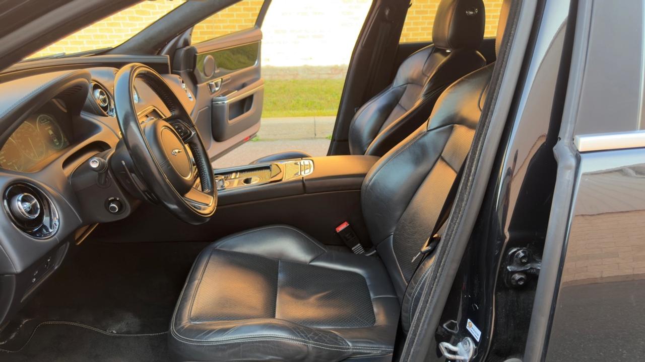 2015 Jaguar XJ Premium Photo