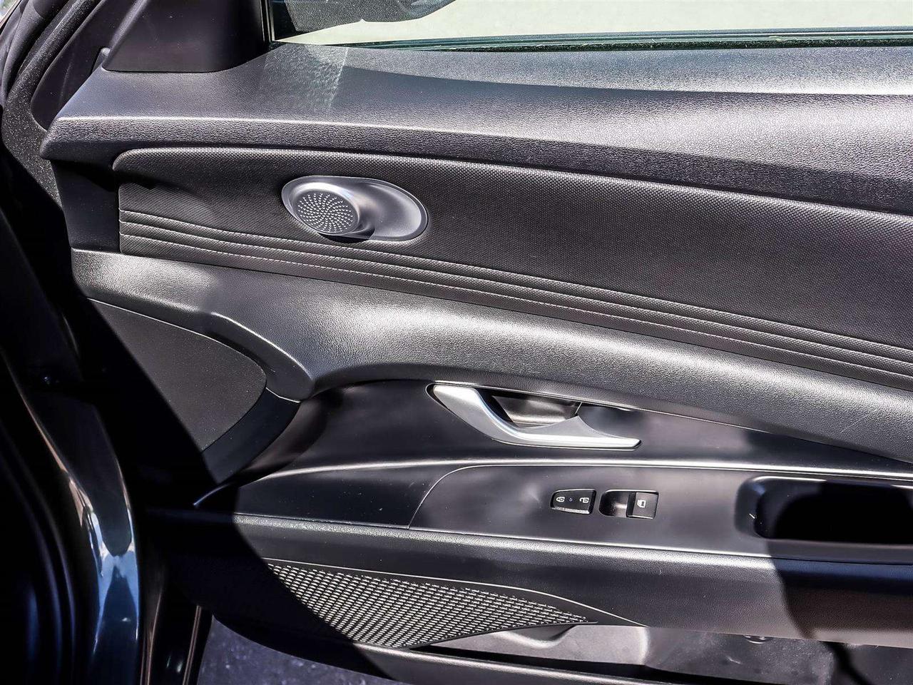 2023 Hyundai Elantra Preferred Photo