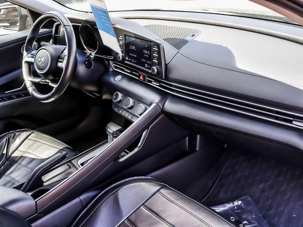 2023 Hyundai Elantra Preferred Photo