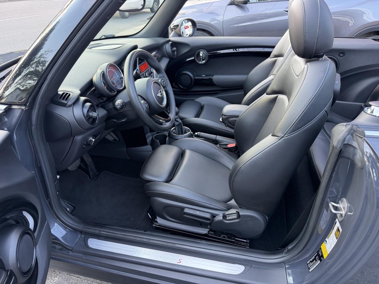 2016 MINI Cooper S CONVERTIBLE Photo