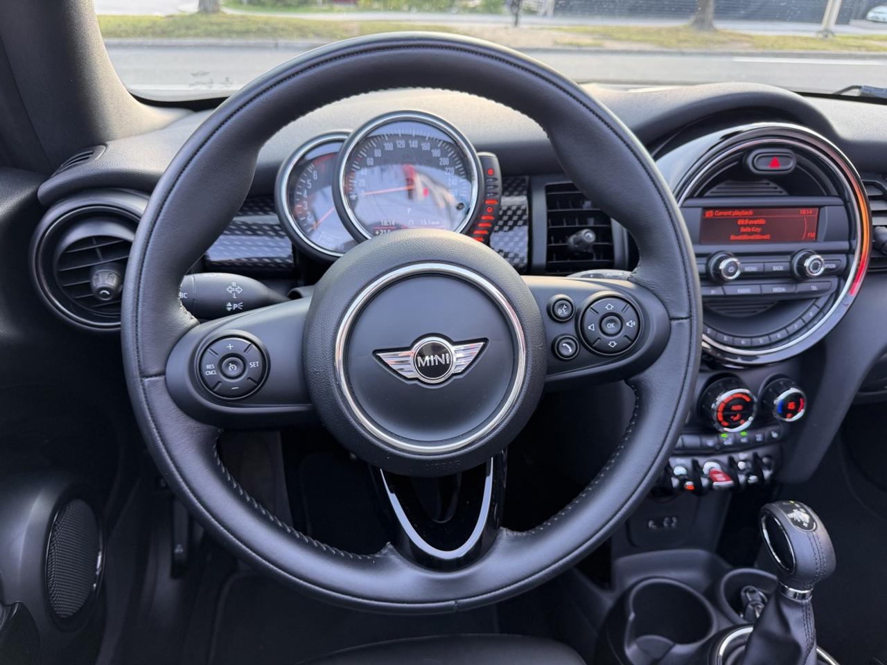 2016 MINI Cooper S CONVERTIBLE Photo