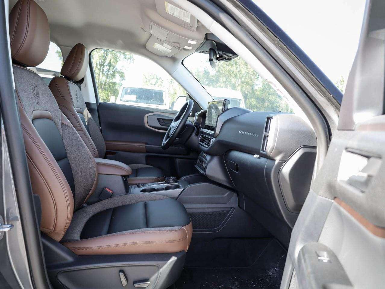 2025 Ford Bronco Sport Outer Banks USED DEALER DEMO! Photo