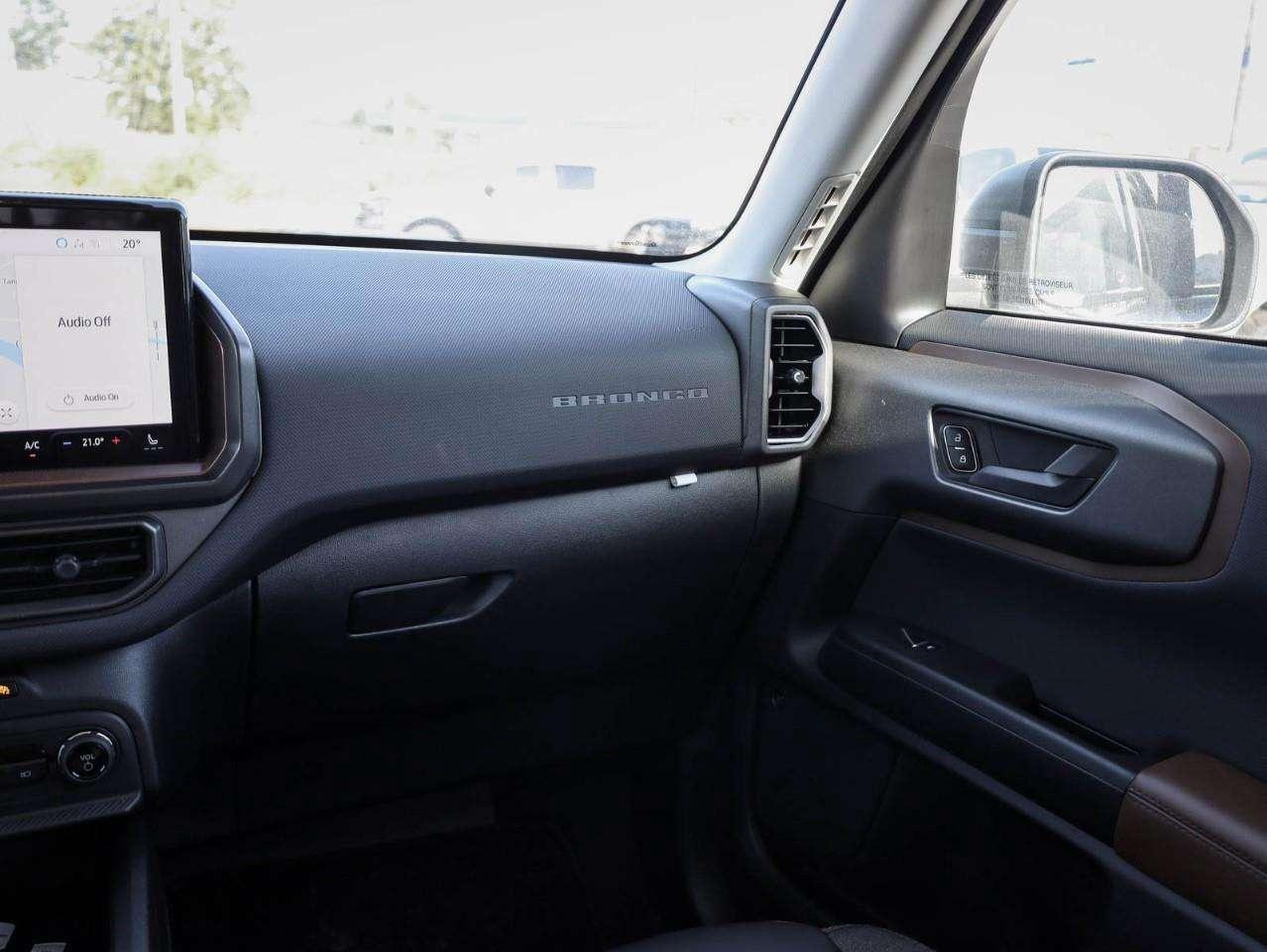 2025 Ford Bronco Sport Outer Banks USED DEALER DEMO! Photo
