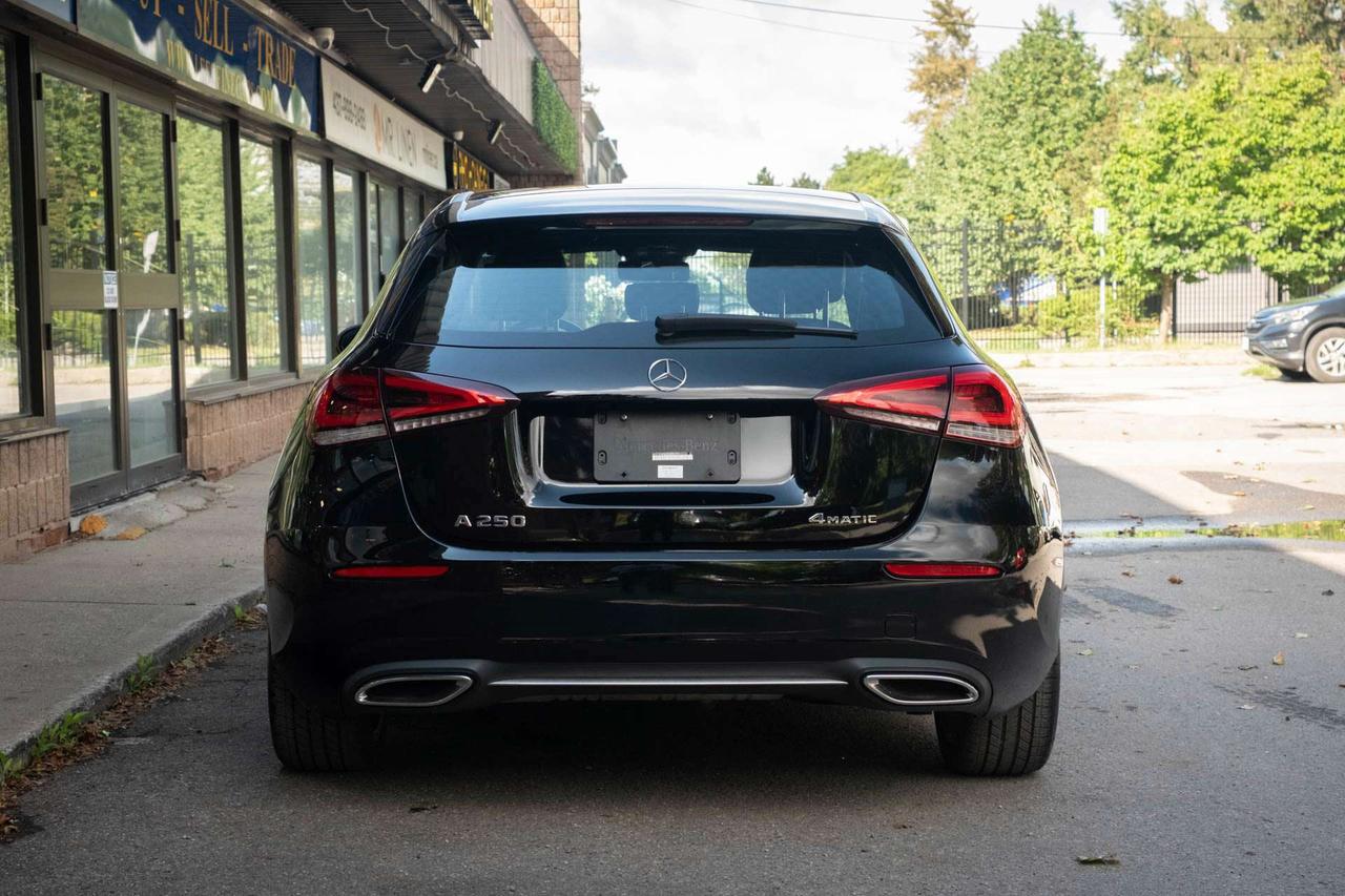 2022 Mercedes-Benz A-Class A 250 4MATIC Photo