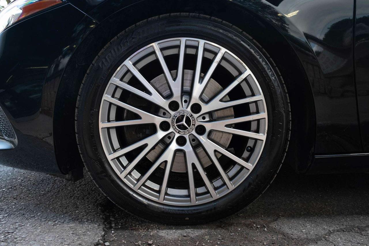 2022 Mercedes-Benz A-Class A 250 4MATIC Photo