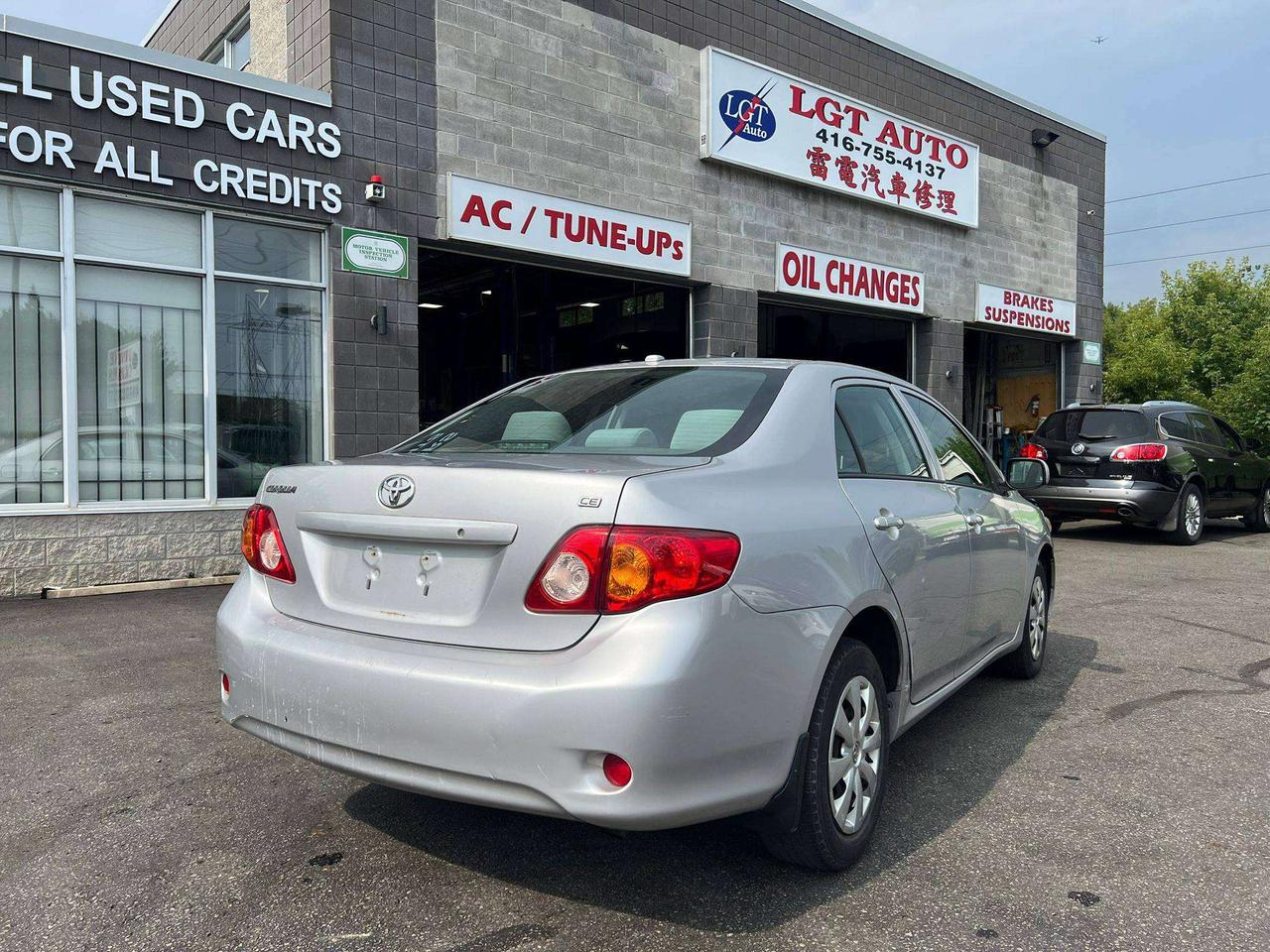 2010 Toyota Corolla CE Photo