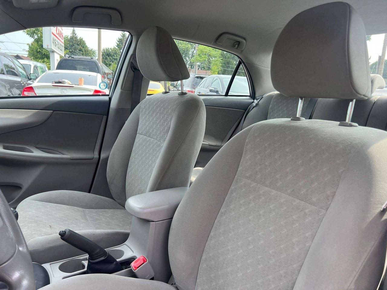 2010 Toyota Corolla CE Photo