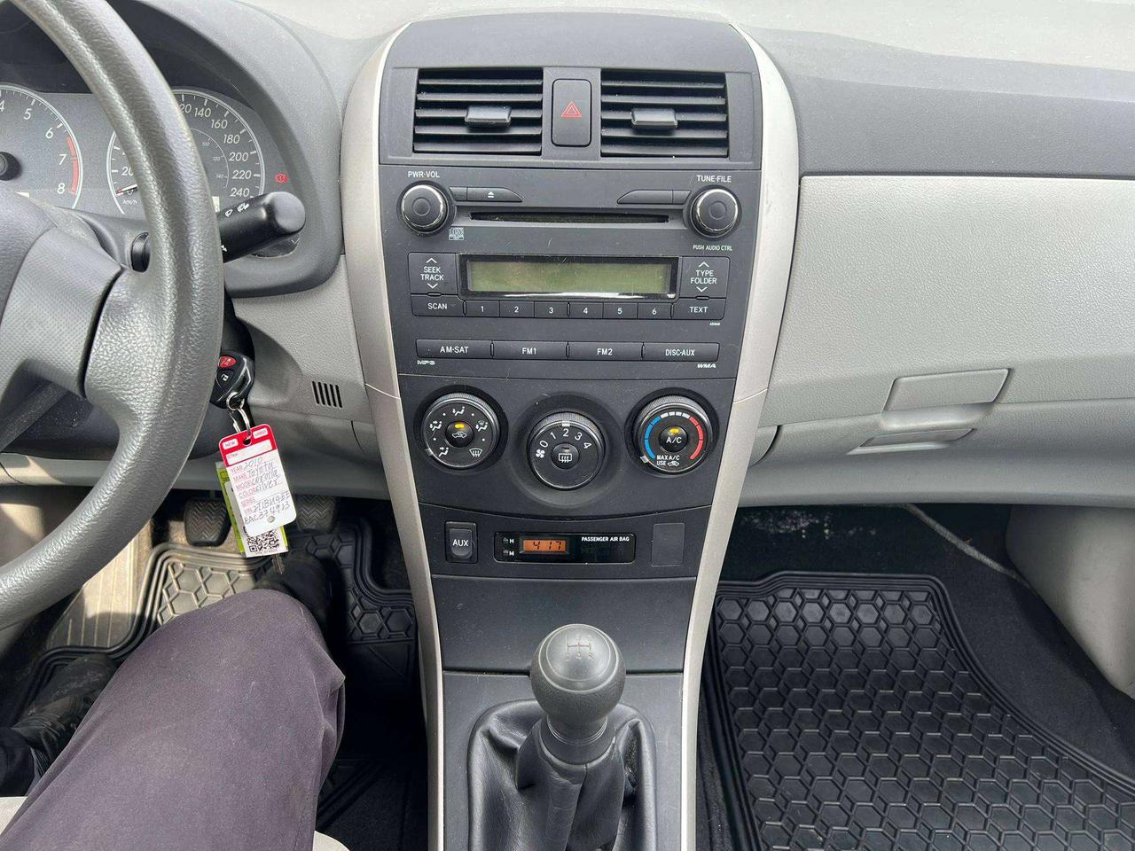 2010 Toyota Corolla CE Photo