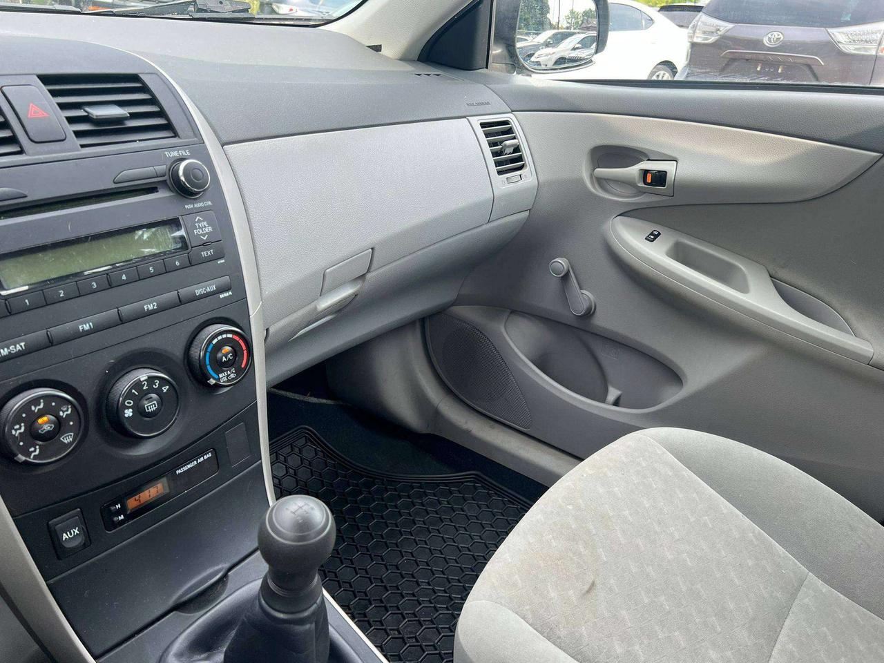 2010 Toyota Corolla CE Photo