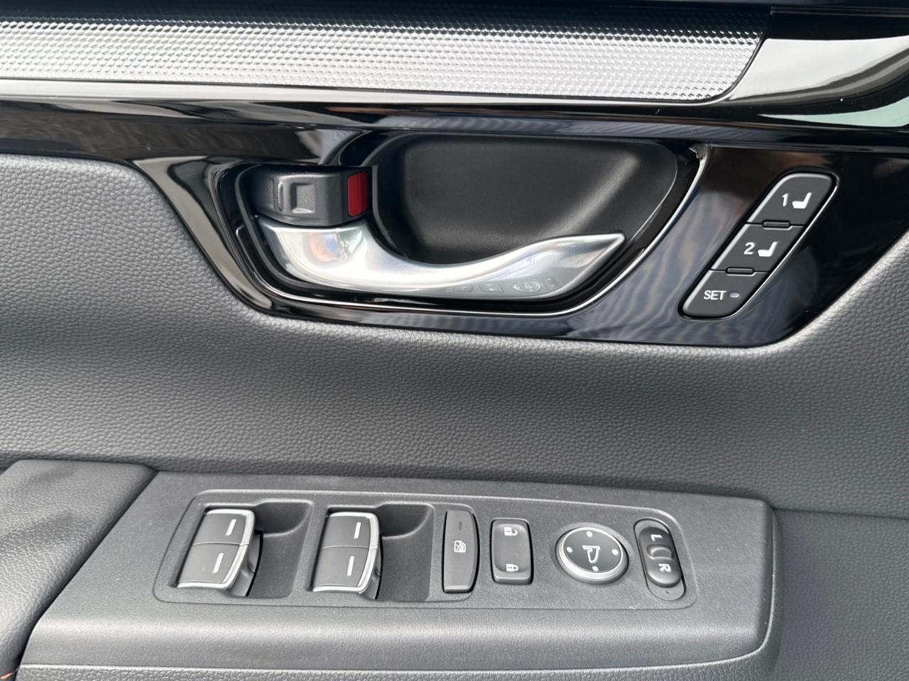 2026 Honda CR-V Hybrid Touring 4dr All-Wheel Drive Photo