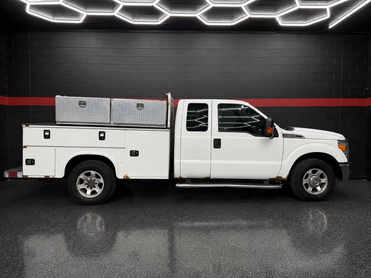 2016 Ford F-250 XL Photo