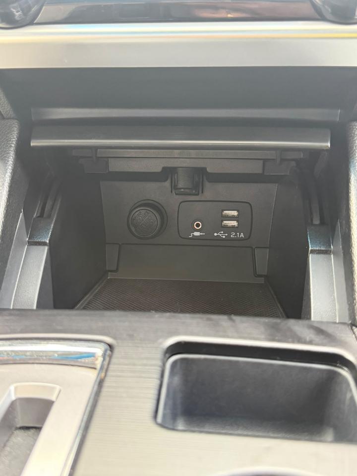 2019 Subaru Legacy TOURING Photo