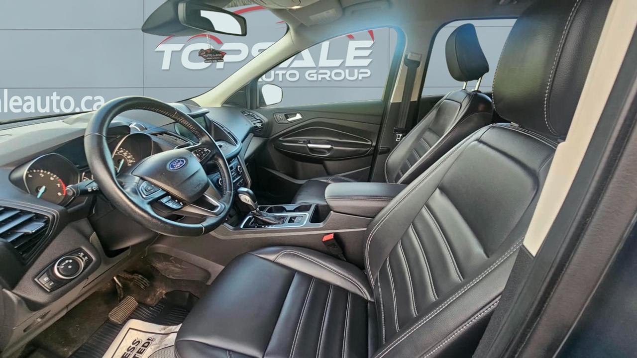 2019 Ford Escape SEL Photo