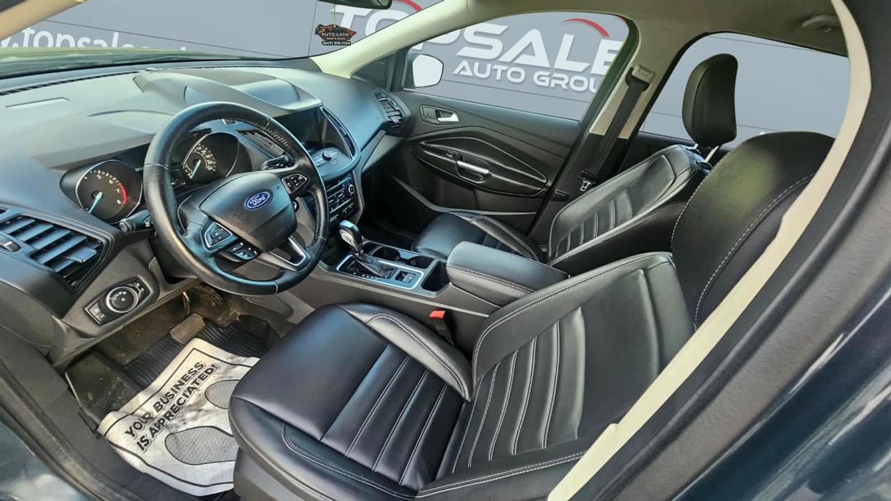 2019 Ford Escape SEL Photo