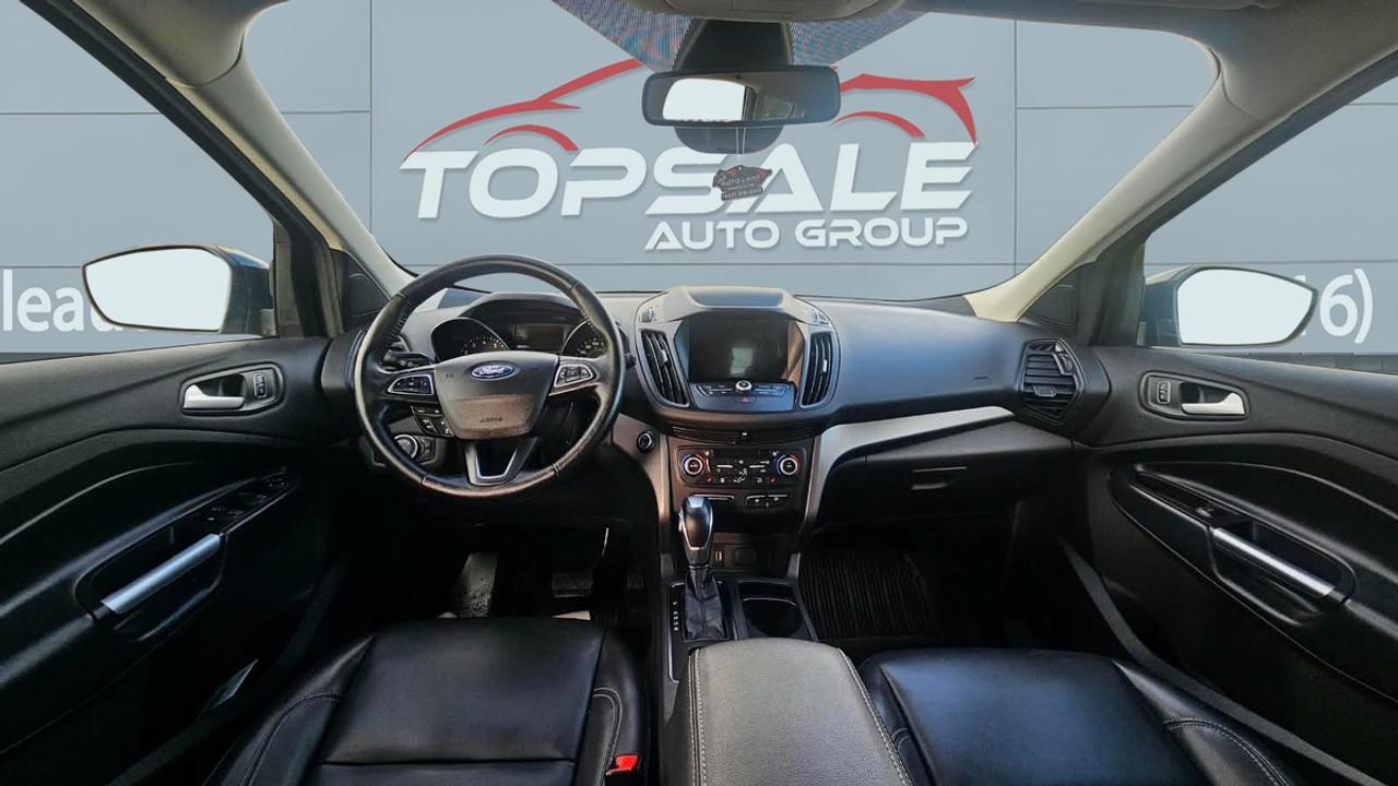 2019 Ford Escape SEL Photo