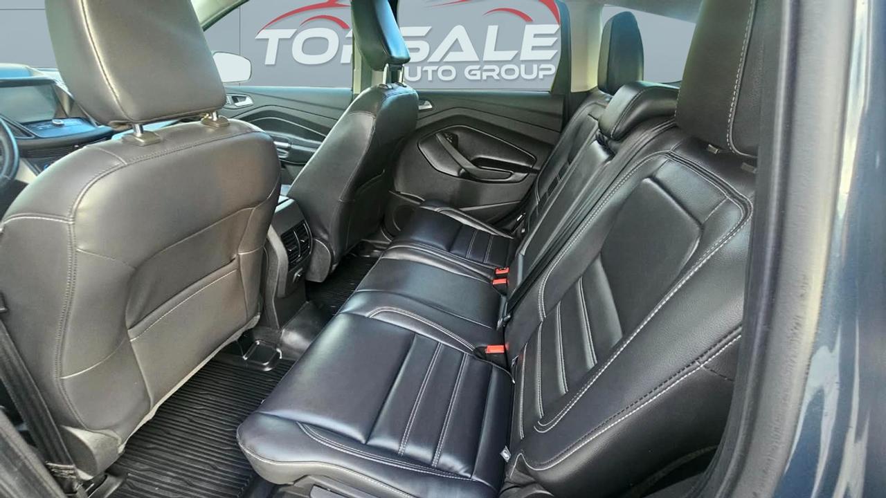 2019 Ford Escape SEL Photo