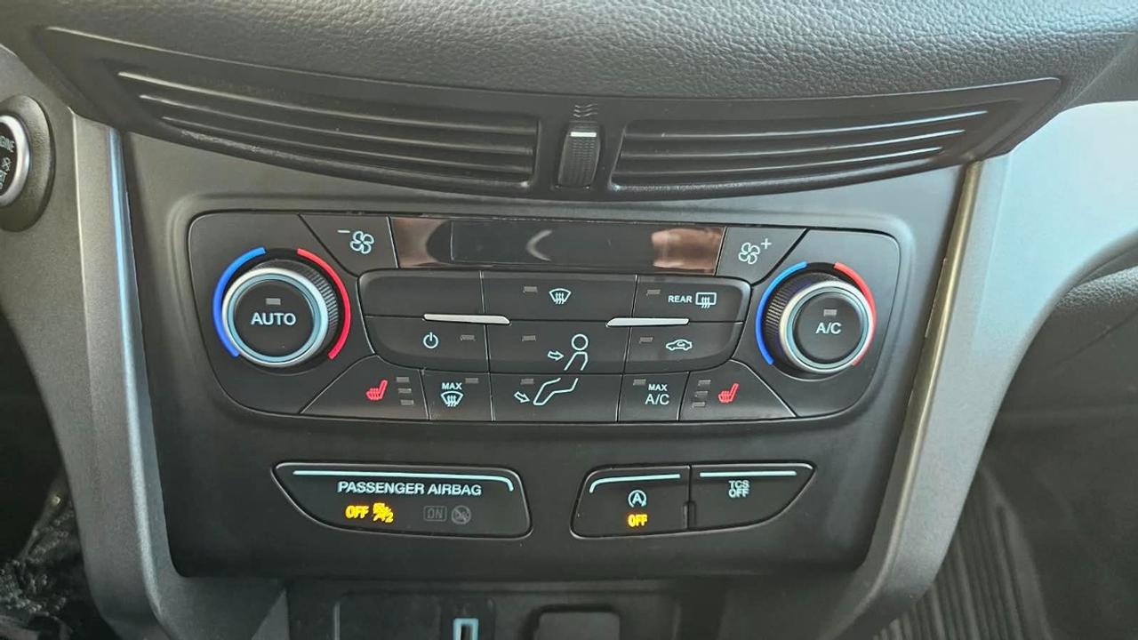 2019 Ford Escape SEL Photo
