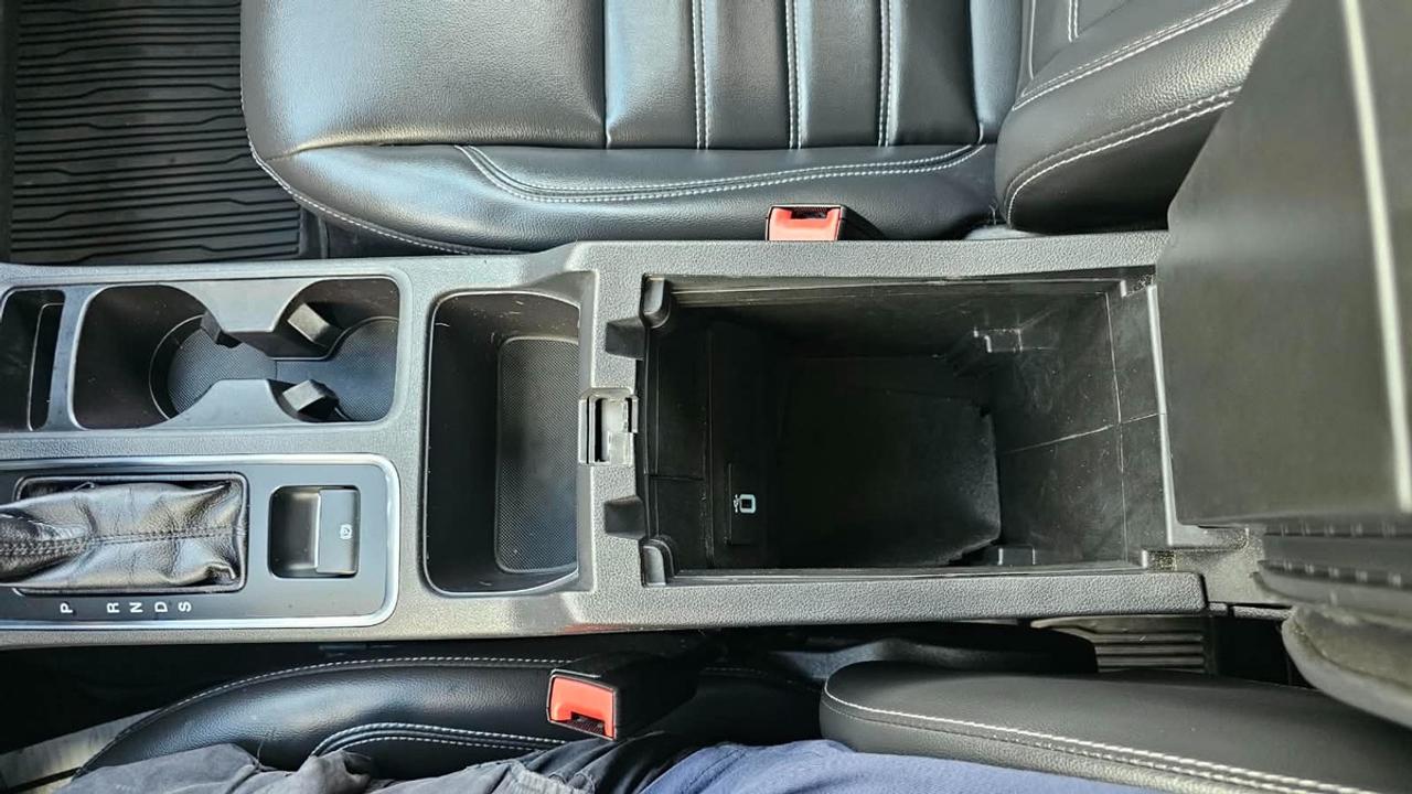 2019 Ford Escape SEL Photo