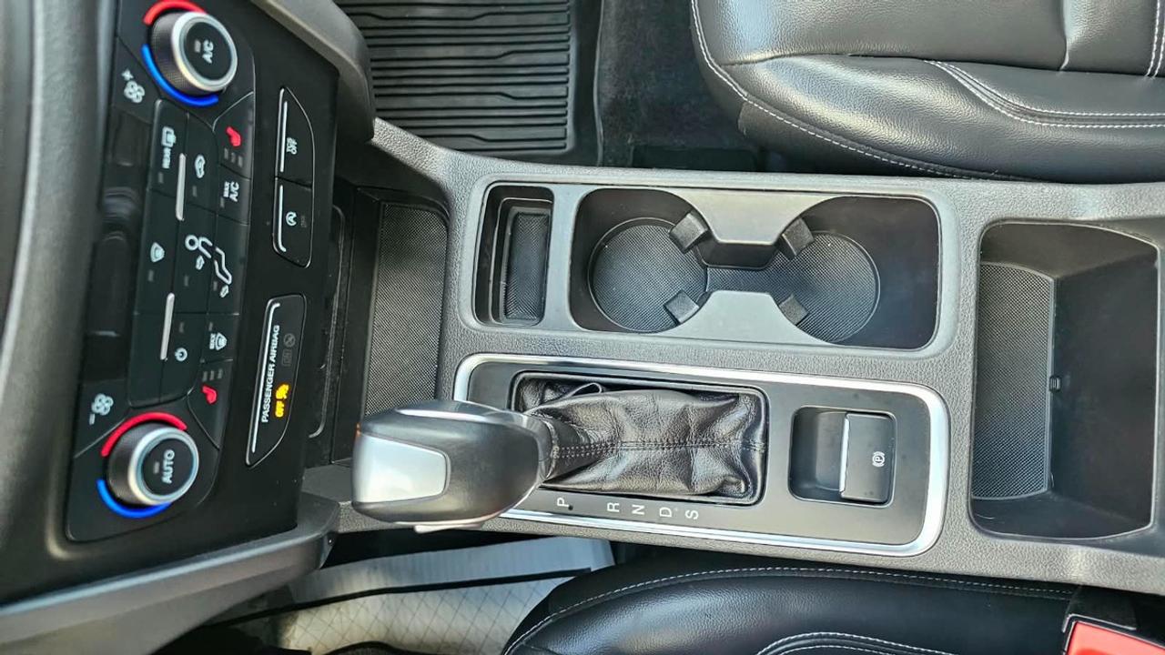 2019 Ford Escape SEL Photo