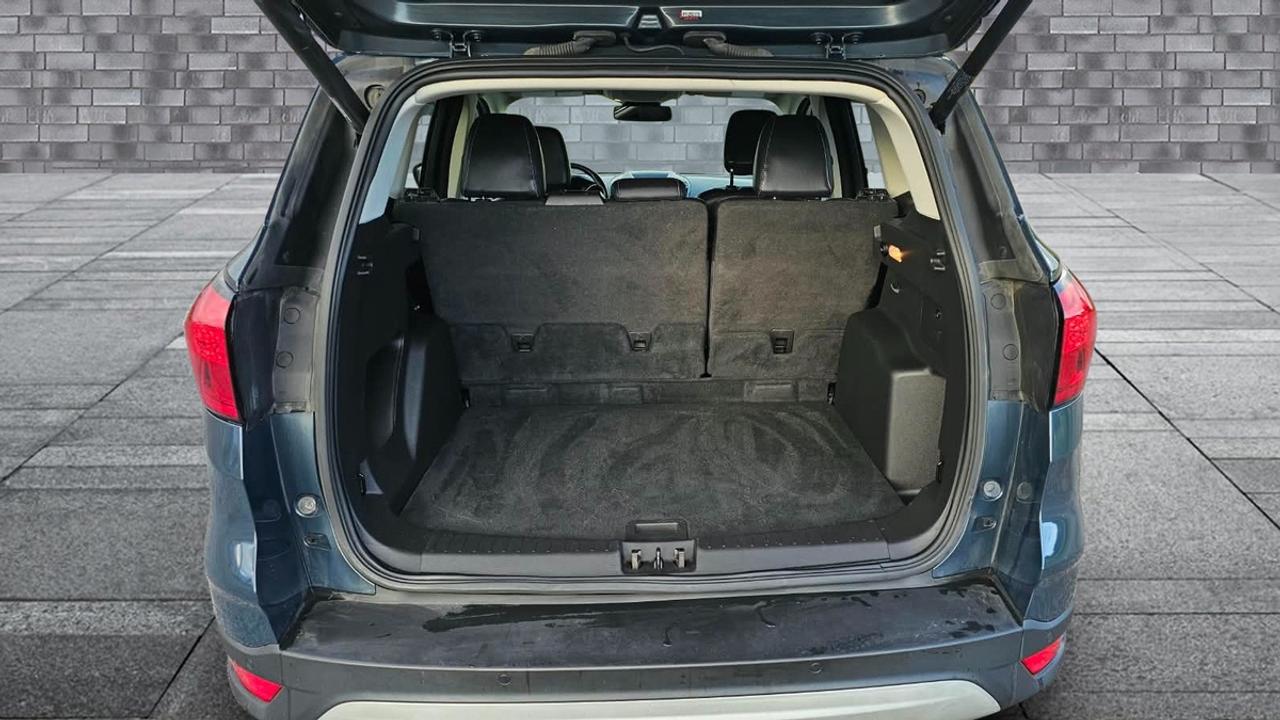 2019 Ford Escape SEL Photo