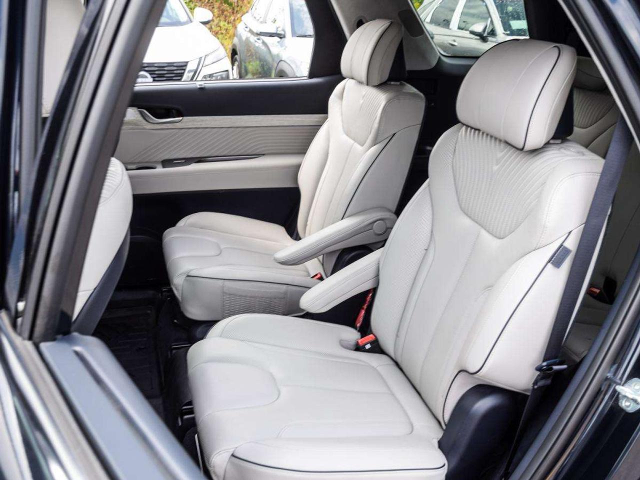 2023 Hyundai PALISADE Ultimate Calligraphy   1owner, No Accidents, Service Recs Photo
