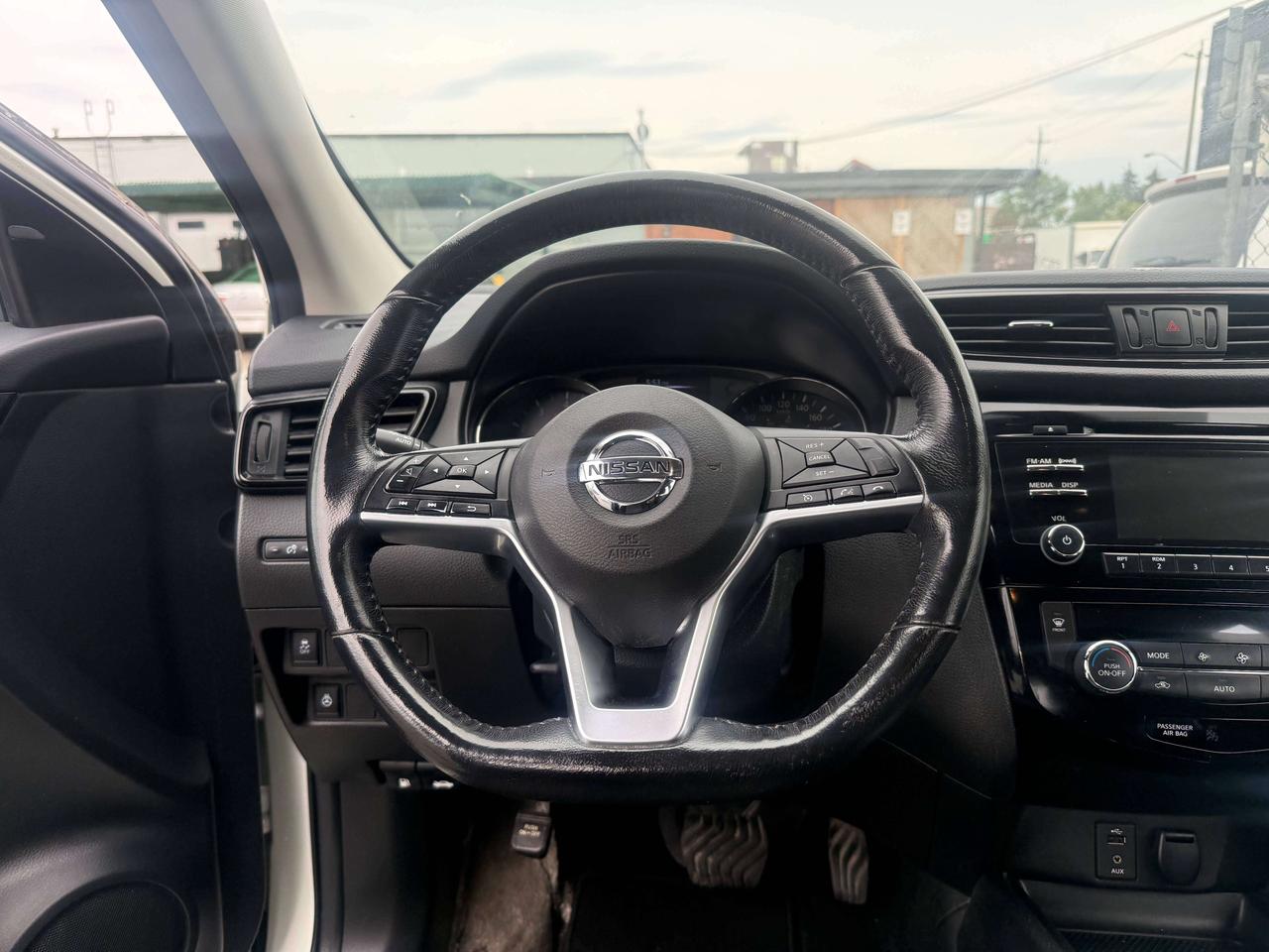2018 Nissan Qashqai *** 3 YEAR WARRANTY INCLUDED *** Photo