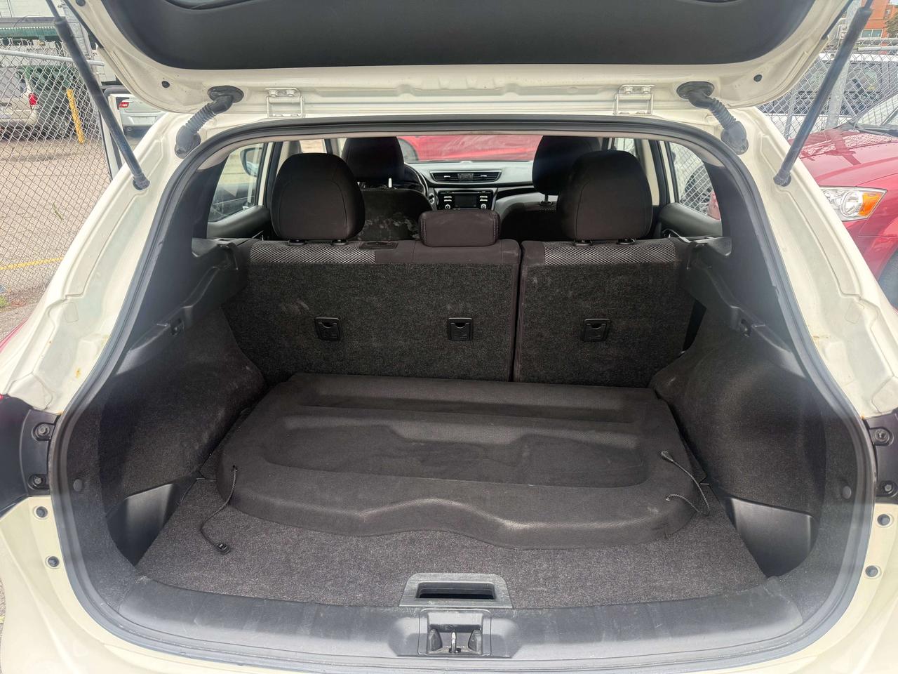 2018 Nissan Qashqai *** 3 YEAR WARRANTY INCLUDED *** Photo