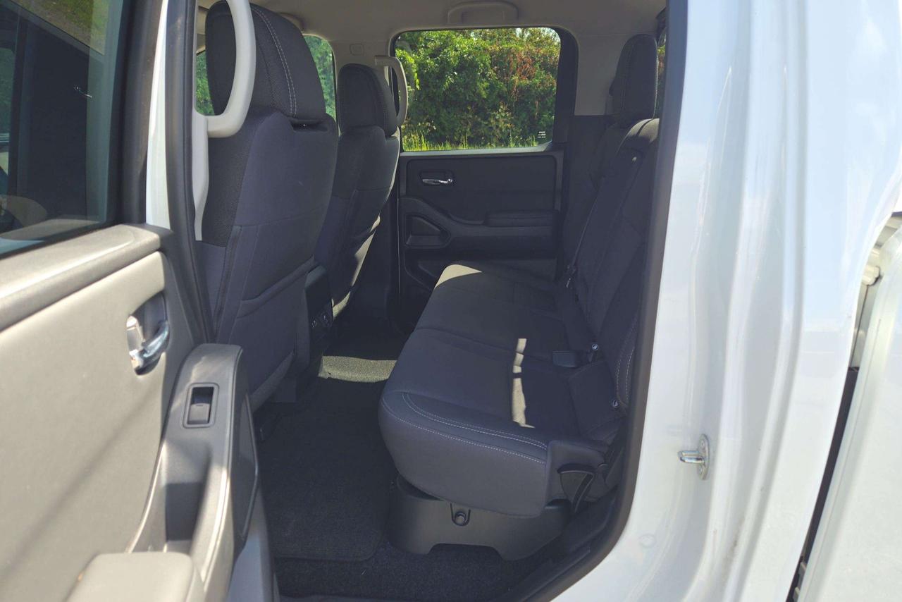 2022 Nissan Frontier SV Photo
