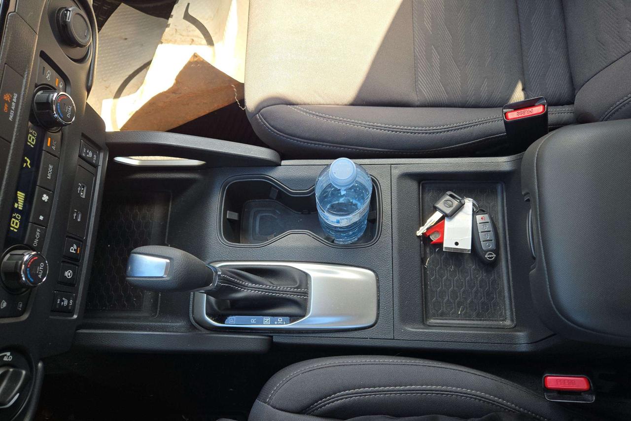 2022 Nissan Frontier SV Photo