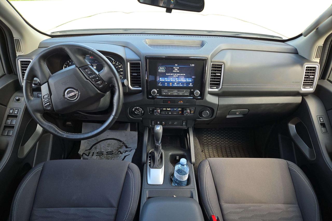 2022 Nissan Frontier SV Photo