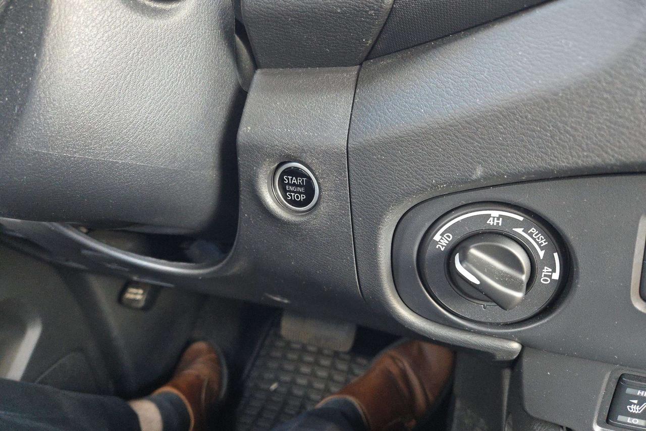 2022 Nissan Frontier SV Photo