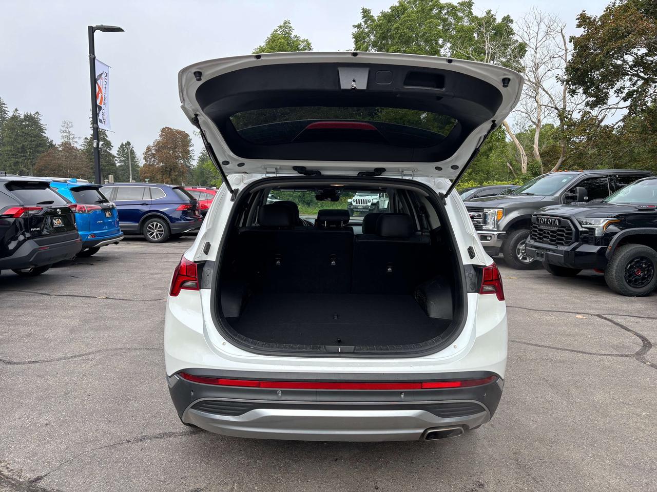 2022 Hyundai Santa Fe Preferred D Trend Pkg Leather Pano Roof One Owner Photo