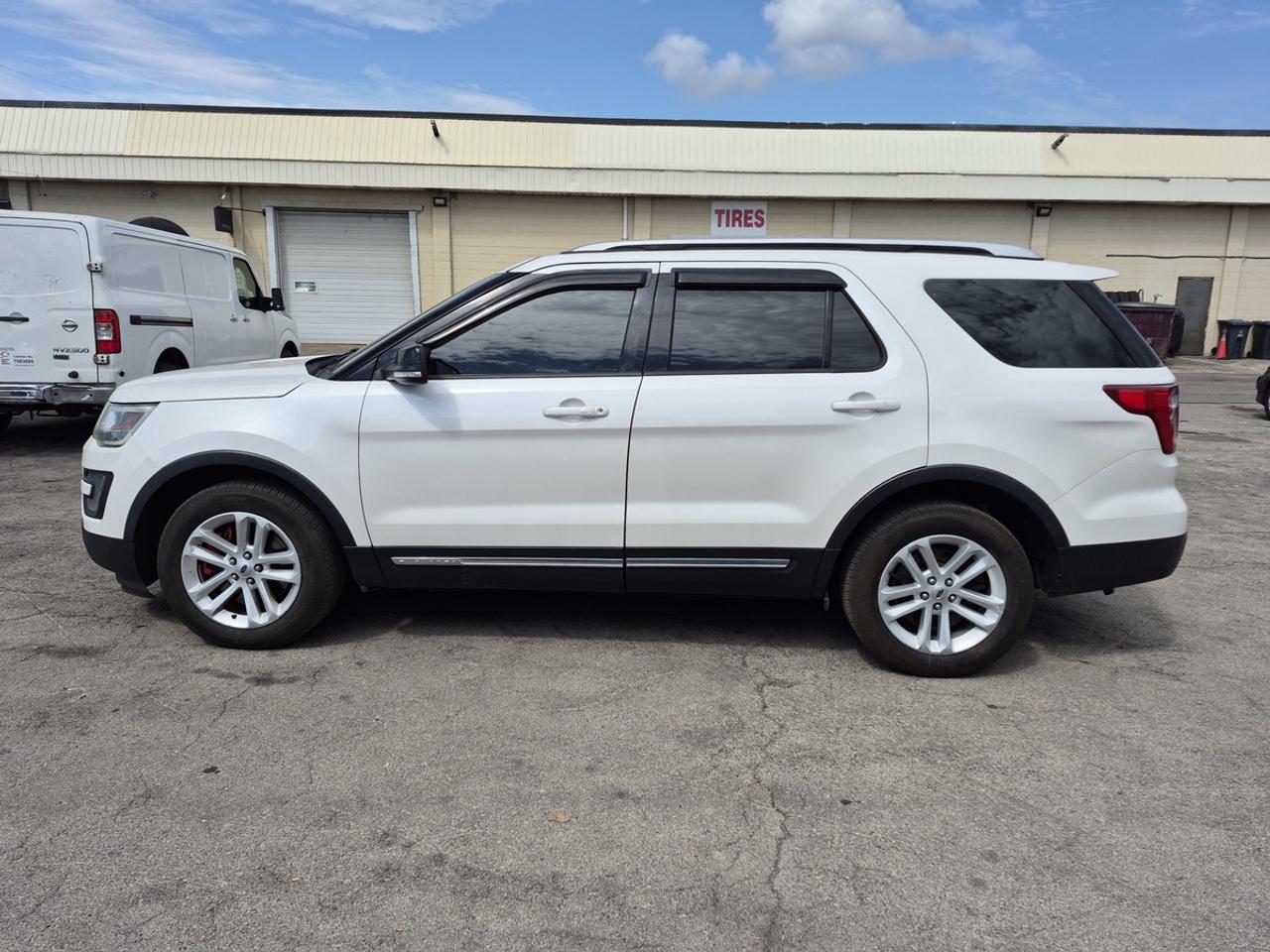2016 Ford Explorer XLT Photo