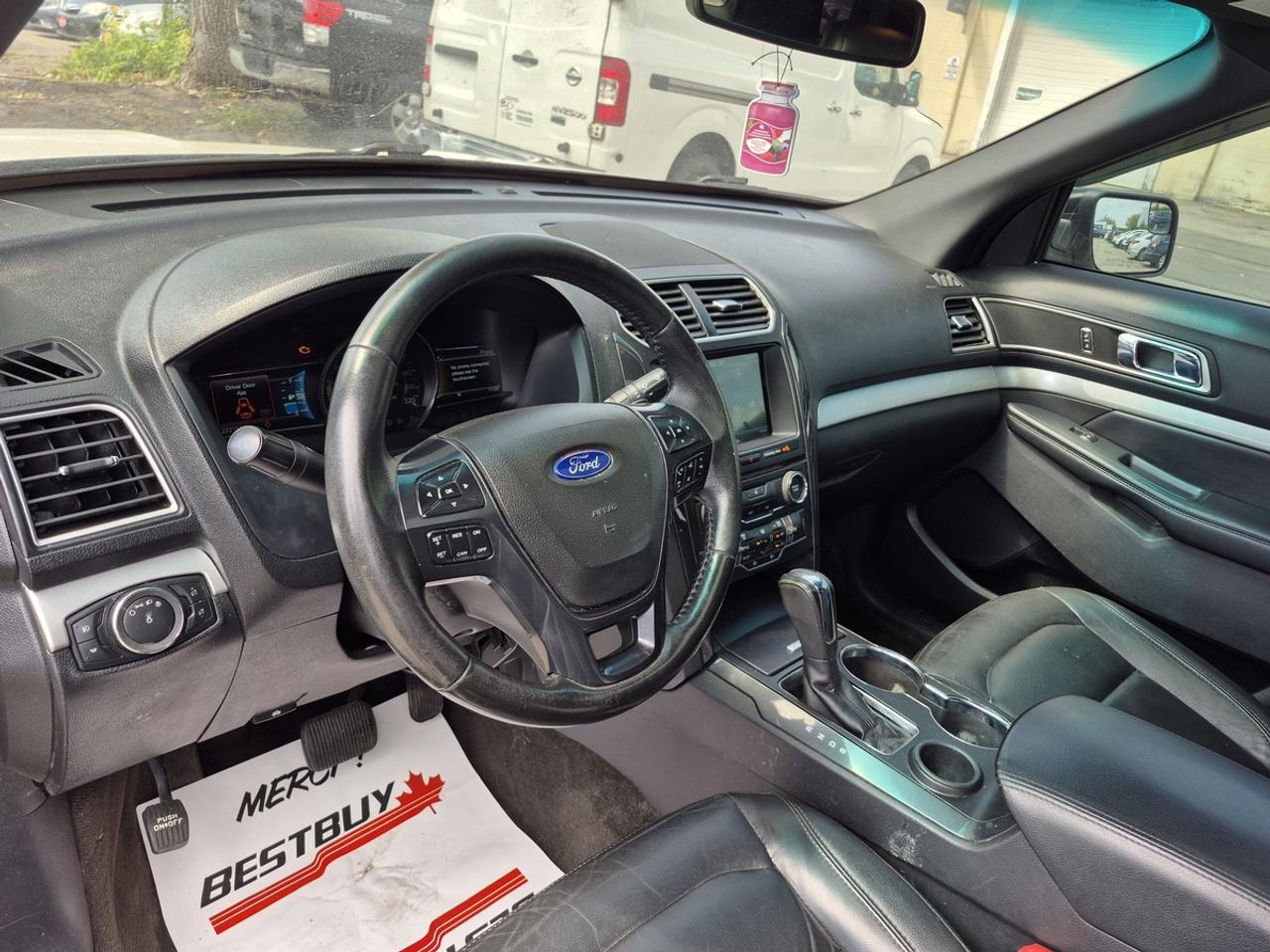 2016 Ford Explorer XLT Photo