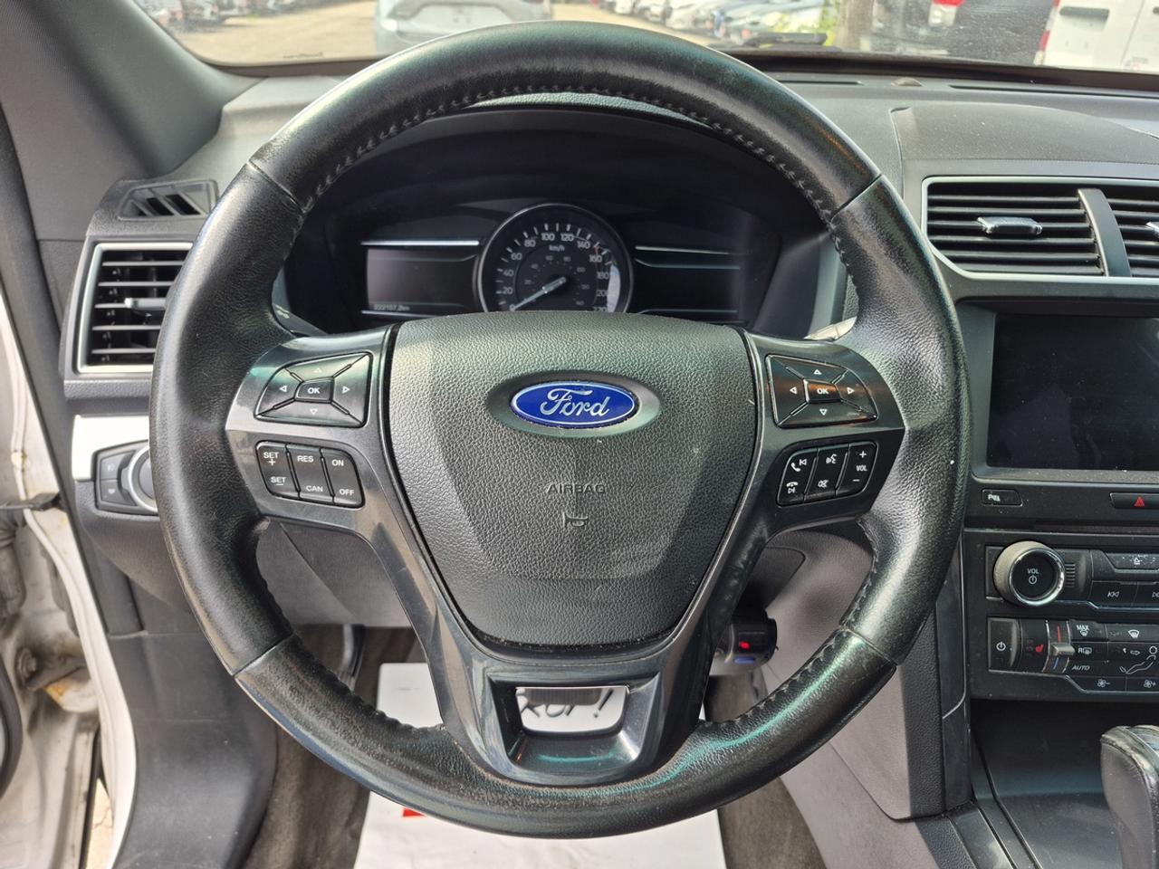 2016 Ford Explorer XLT Photo