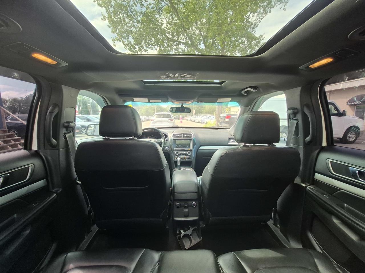 2016 Ford Explorer XLT Photo