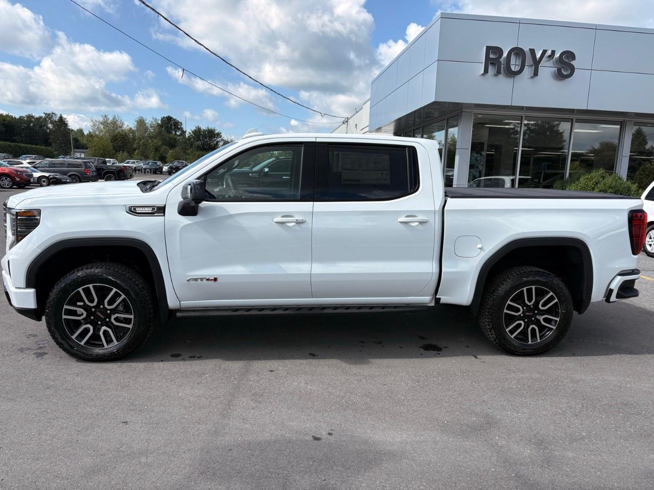 2026 GMC Sierra 1500 Crew Cab Short Box 4-Wheel Drive AT4 Photo5